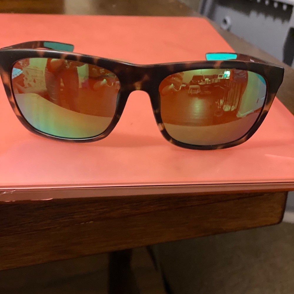 Women’s Coasta Del Mar Cheeca Sunglasses. **SOLD**